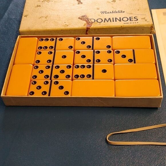 Vintage Marblelike Dominoes "Texas 42" Cardinal Industries Cottagecore Country - Picture 2 of 8